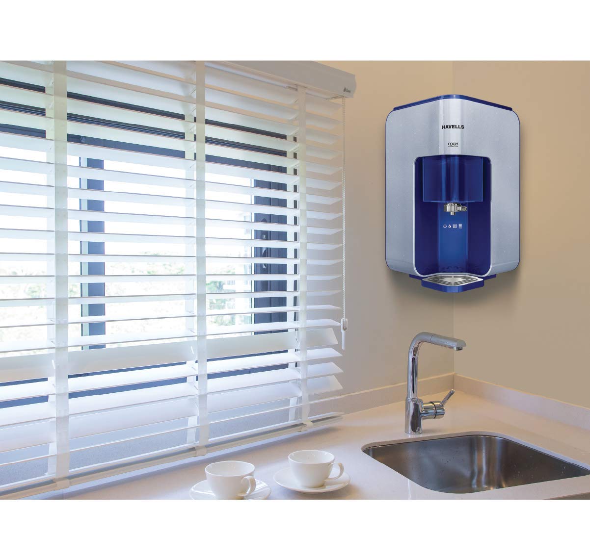 Havells Max Alkaline Water Purifier, First corner mounting design (Patented), Cu+Zn+Alkaline+natural minerals, 7 stage Purification, RO+UV Purification tech., 7 L Transparent tank (White & Blue)