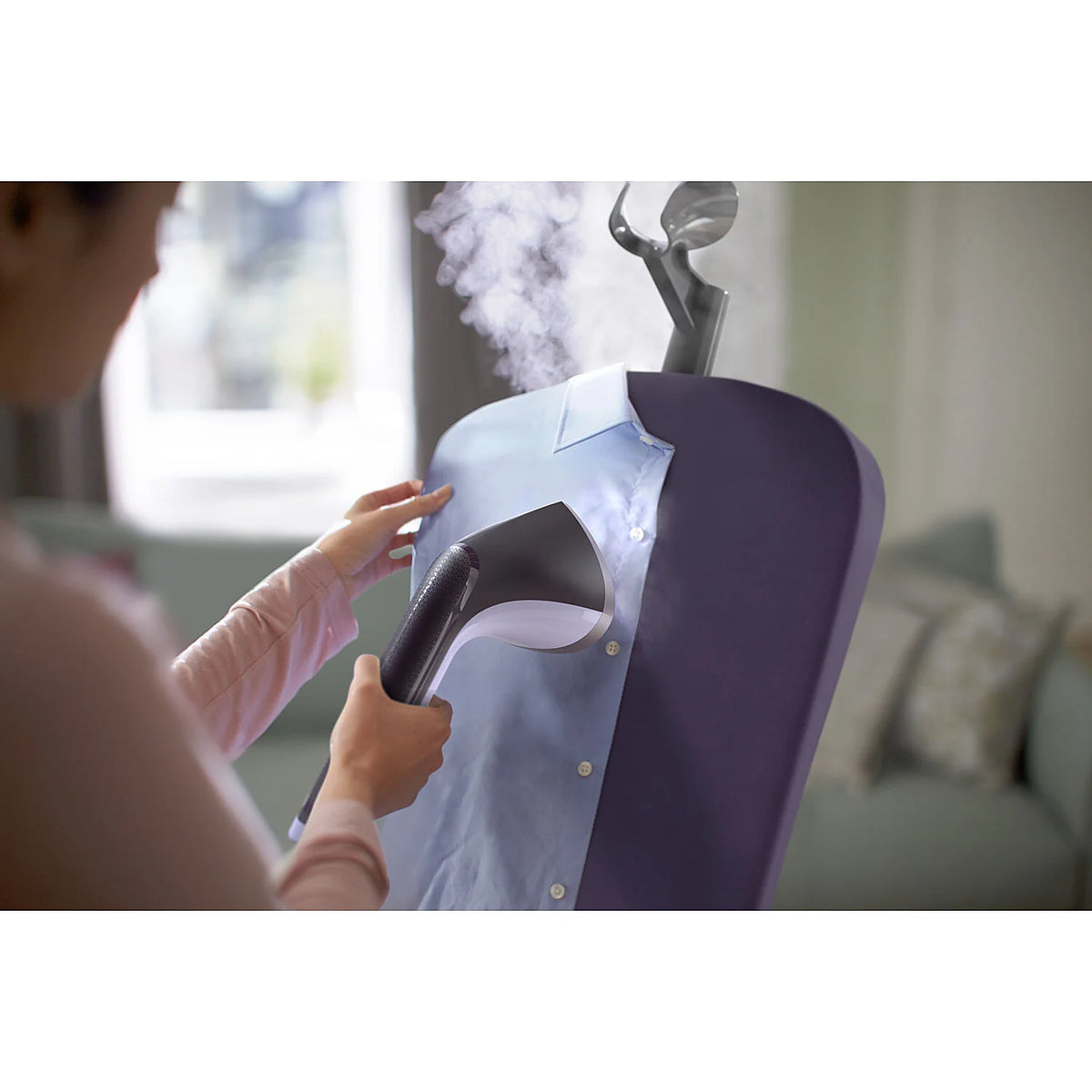 Philips STE3160/30 Garment Steamer: Continuous Steam, Fast Heat-Up, Large Water Tank
