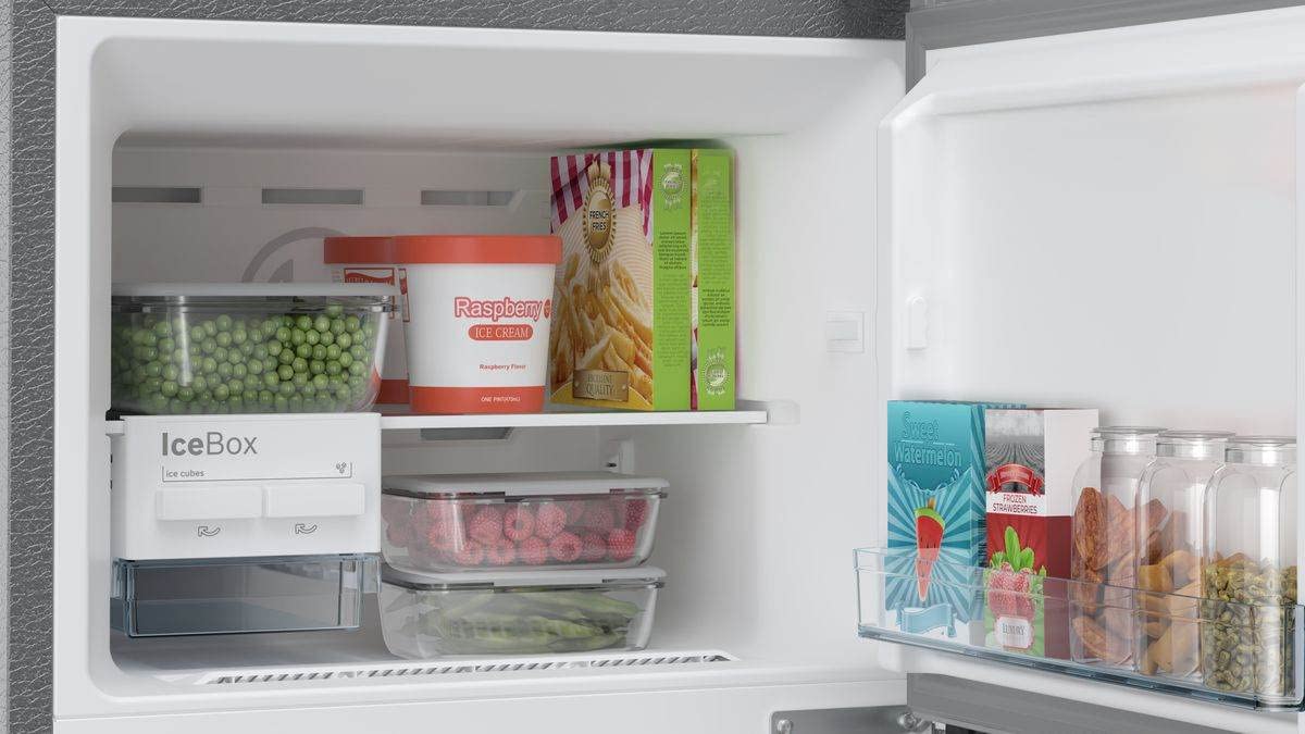 Bosch Series 4: Compact Cooling Power with Top Freezer CTC29S031I